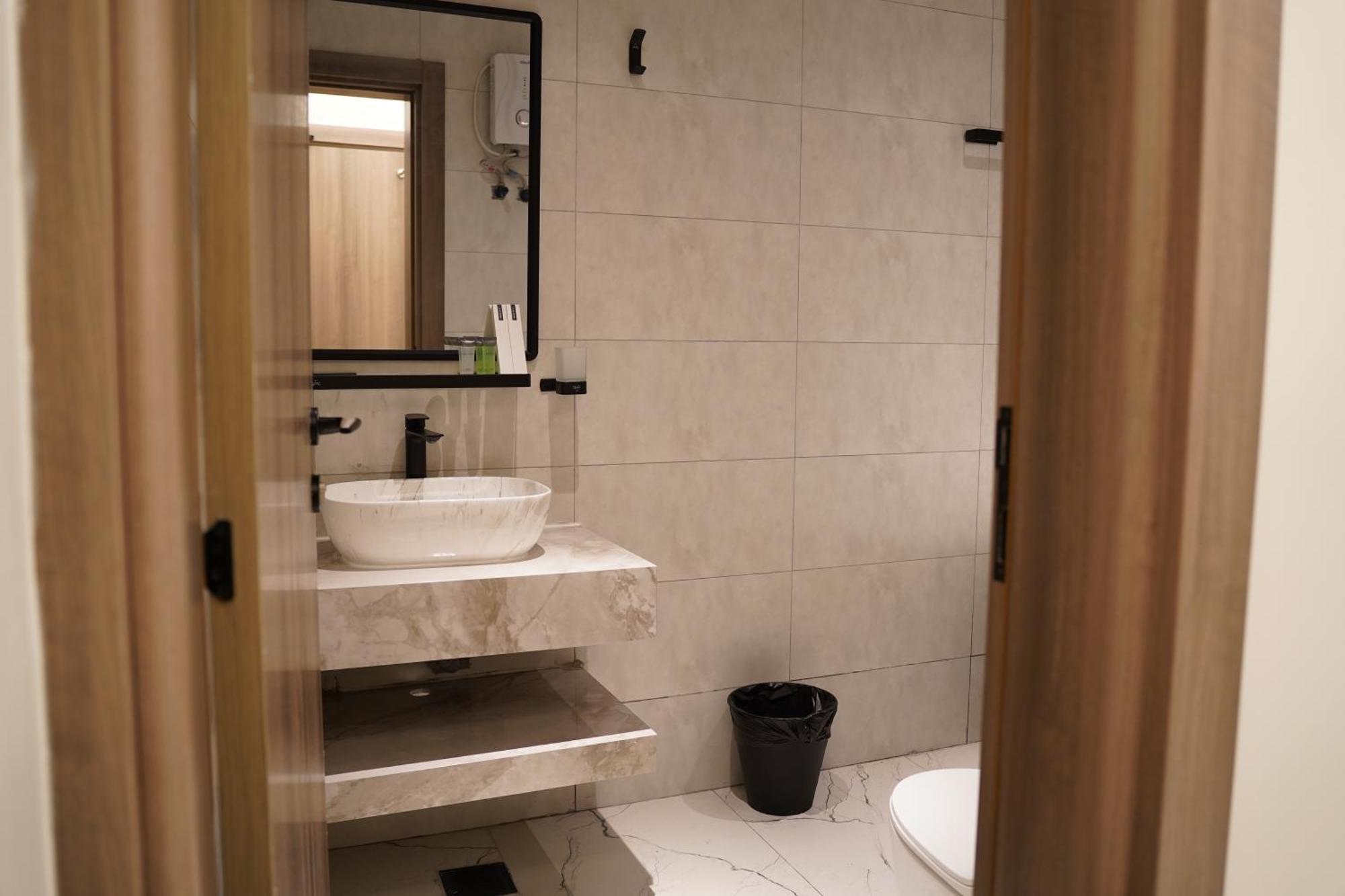 Lavenue Resthouse Lägenhet Nizwa Exteriör bild